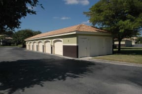 Apartments with covered parking Fort Myers