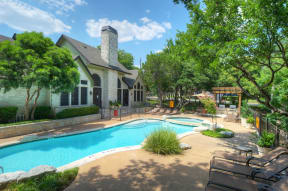 Apartment complex pool | Museo
