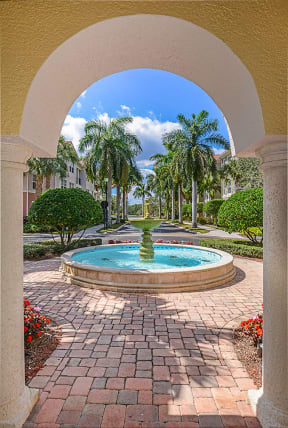 Courtyard with water feature | Floresta
