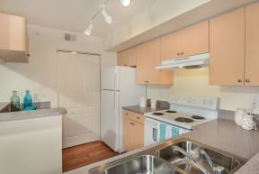 Kitchen with electric appliances | Promenade at Reflection Lakes