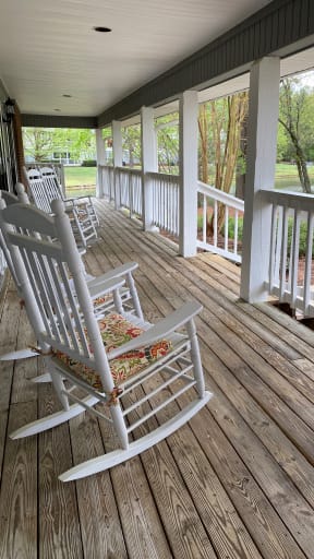 Pine Winds Leasing Office Porch