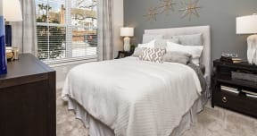 SouthLawn Lawrenceville Bedroom