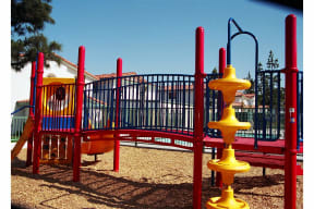 Corona de Oro Playground