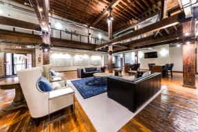 apartment community seating area at East End Lofts in Houston
