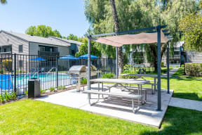 Outdoor Seating at Evria Apartment Homes in Diamond Valley California.