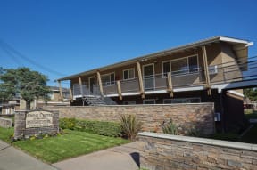 Towne Centre at Orange Apartment Homes in California near Anaheim featuring one bedroom, two bedroom and three bedroom apartments.