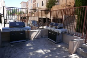 Perigee Apartments BBQ Grill Area