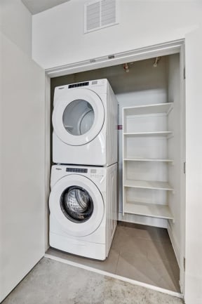 saint_mary_laundry_1 in austin tx apartments