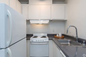 2x2 kitchen with appliances