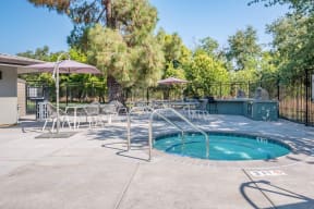 Spa and Outdoor Dining Area | Camden Parc Apartments in Vacaville, CA