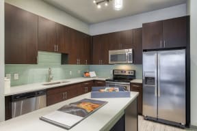 High Rise Luxury Apartments at Windsor West Lemmon, 3650 Cedarplaza Lane, TX