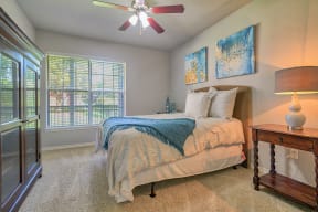 Spacious bedrooms at Windsor Westbridge, Carrollton, TX.