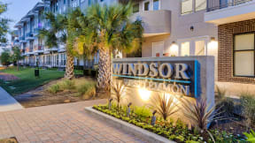 Walking distance to dining and shopping at Windsor West Lemmon, Dallas, TX