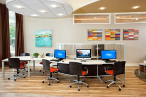 24-Hour Business Center with Computers and Wireless Printing