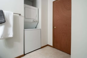 In-unit Washer & Dryers at Flatwater Apartments in La Vista, NE