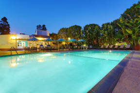 The Californian Apartments  pool