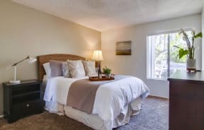 Shasta Lane Apartments Furnished Apartment Bedroom