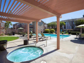 Hot Tub And Swimming Pool at Knollwood Meadows Apartments, Santa Maria, California