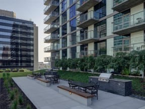 Outdoor Grilling Stations at Catalyst, Chicago, IL,60661