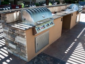 Roseville CA Apartments - Vineyard Gate - Complimentary Grills