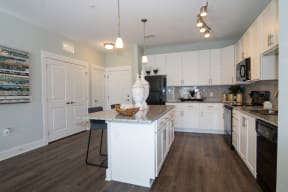 Fully Equipped Eat-In Kitchen at Meridian at Fairfield Park, Wilmington
