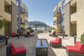 Courtyard are with seatingl Metro 510 Apartments in Riverside Ca