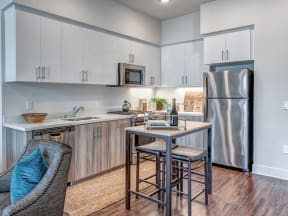 The Roy Furnished Apartment Kitchen & Dining Room