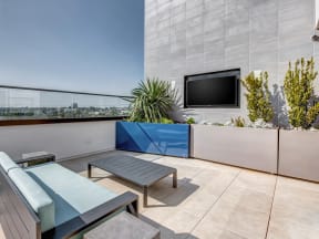 The Roy Lifestyle - Sky Lounge Rooftop Deck