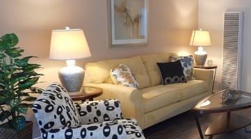 Palm Central South living