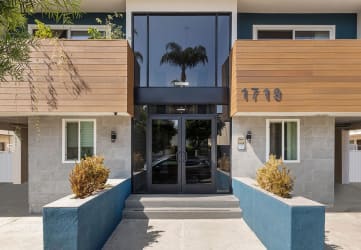 Property Exterior at Federal Apartments, Los Angeles