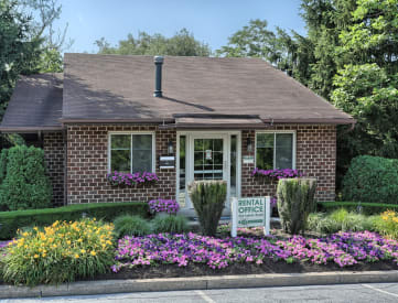 Treeview Leasing Office