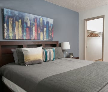 Bedroom bed at The Element Austin, Austin, 78741