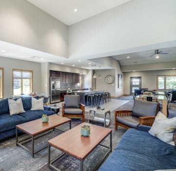 clubhouse interior seating and decor at fountain glen apartments in lincoln nebraska