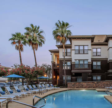 Swimming Pool at Best Apartments in North Phoenix