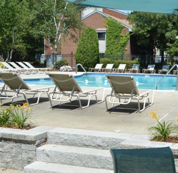 Stone Run Weymouth Apartments Pool Banner