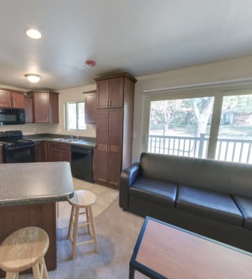 East Lansing Apartments Near Michigan State University | Old Canton Apartments