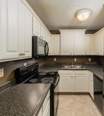 East Lansing Apartments near Michigan State University | Waters Edge Apartments