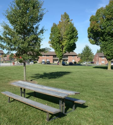 picnic area at Woodman Park Apartments