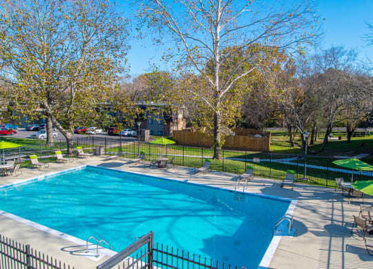 Swimming Pool And Sundeck at Nob Hill Apartments, Nashville, TN
