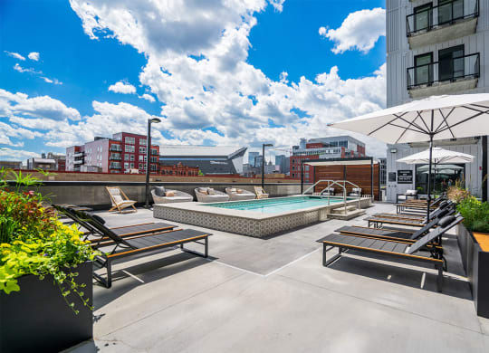 forte on the park apartments rooftop pool