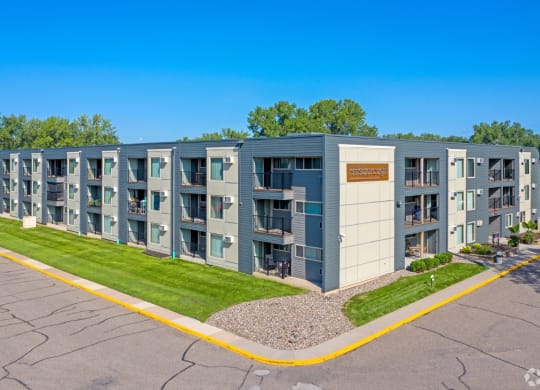 1 & 2 bedroom apartments Roseville, MN
