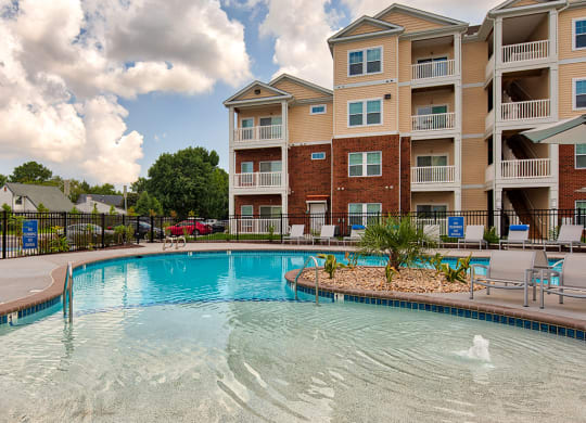 Pool at The Choices at Holland Windsor Apartments
