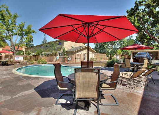 Poolside Dining Tables at Pines, Campbell, CA, 95008