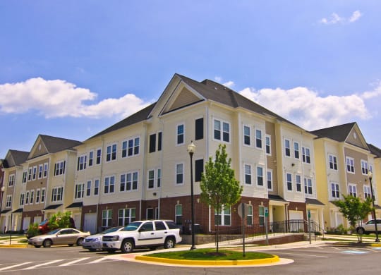 View of ample parking and garages at Barrington Park at Barrington Park Apartments, Virginia