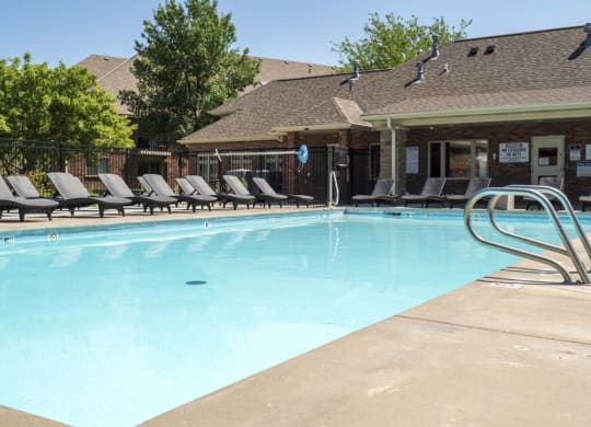 Huge resort style swimming pool at fountain glen apartments in North lincoln nebraska