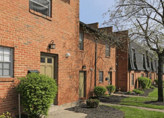 Apartment Exterior at Olde Towne Apartments in Middletown, OH