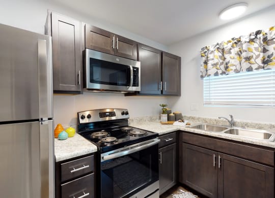 Kitchen With Appliances at Coldwater Flats, Evansville, 47714