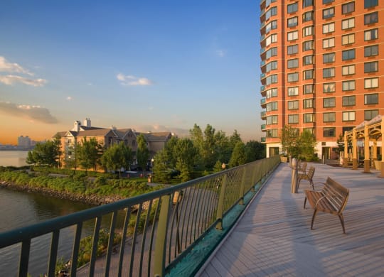 Ideal Location at Windsor at Mariners, Edgewater, NJ