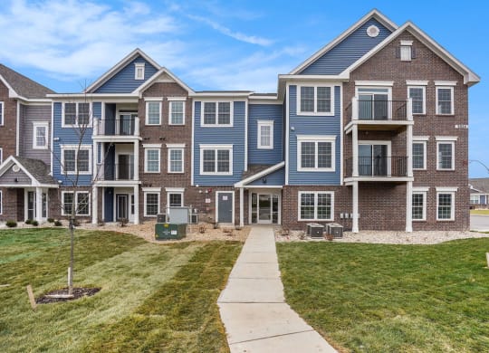 Brand New Apartment Homes at Meadowbrooke Apartment Homes in Grand Rapids, MI 49512