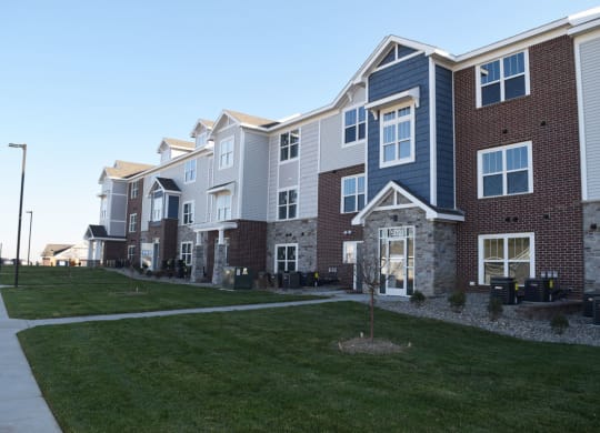 Beautifully Constructed Apartment Homes at Trade Winds Apartment Homes in Elkhorn, NE 68022
